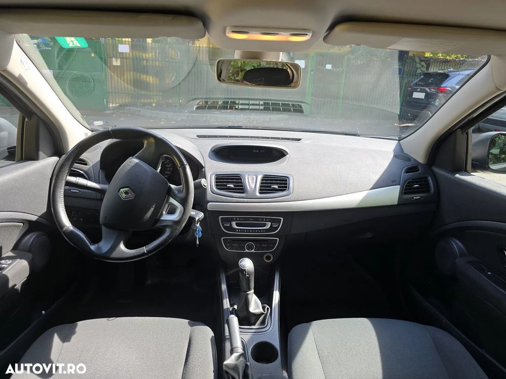 Renault Fluence 1.6 16V Expression - 12
