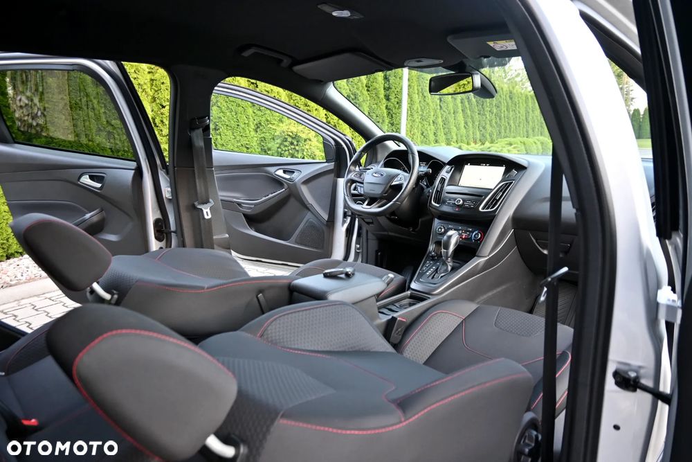 Ford Focus 1.5 EcoBoost ST-Line - 21