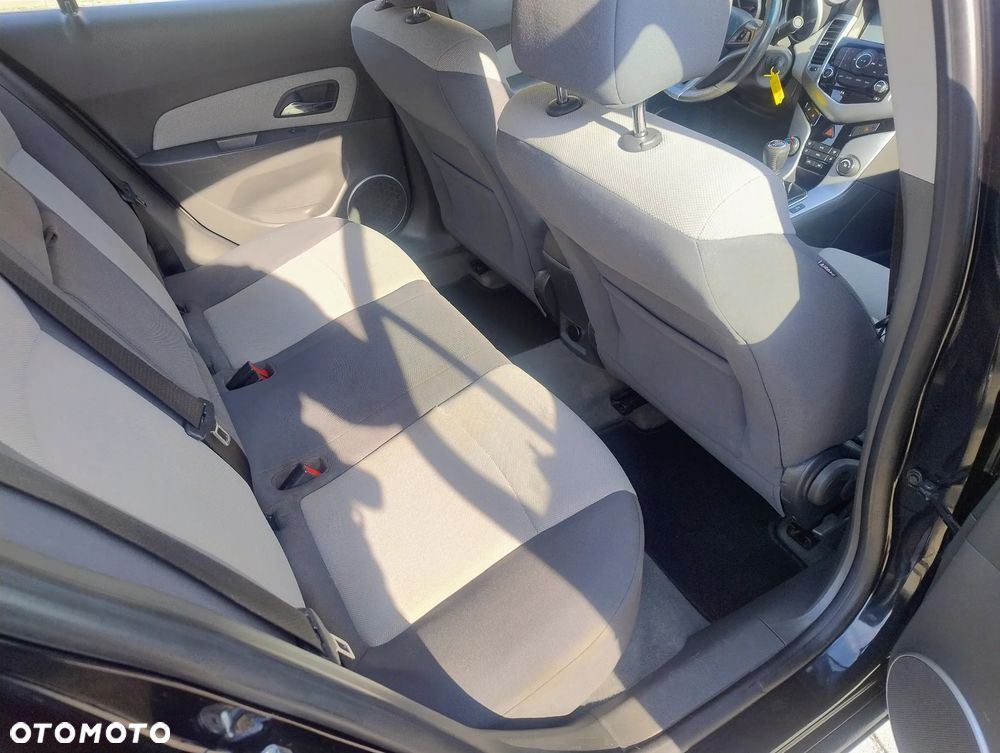 Chevrolet Cruze 1.8 LT+ - 17