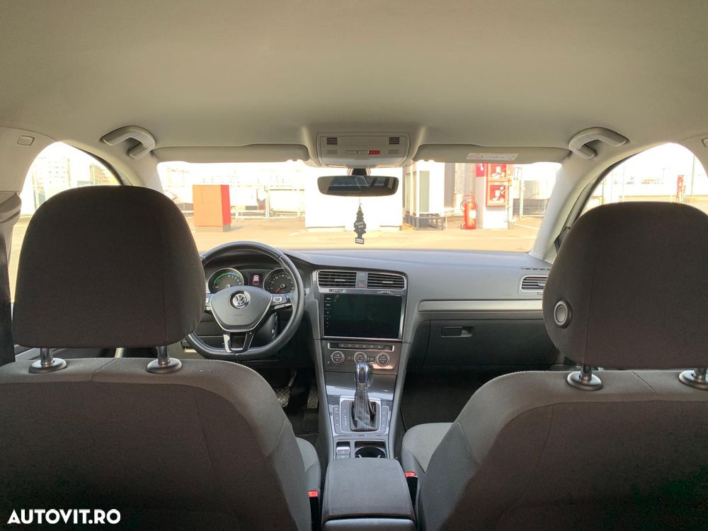 VOLKSWAGEN Golf 2018 — imagine 7