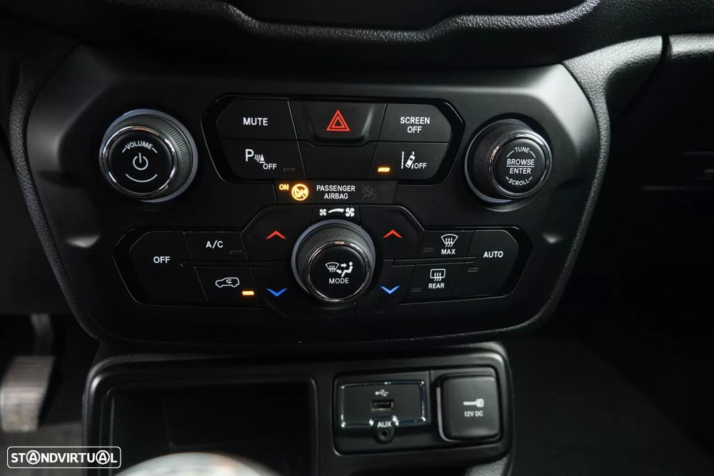 Jeep Renegade 1.0 T Limited - 22