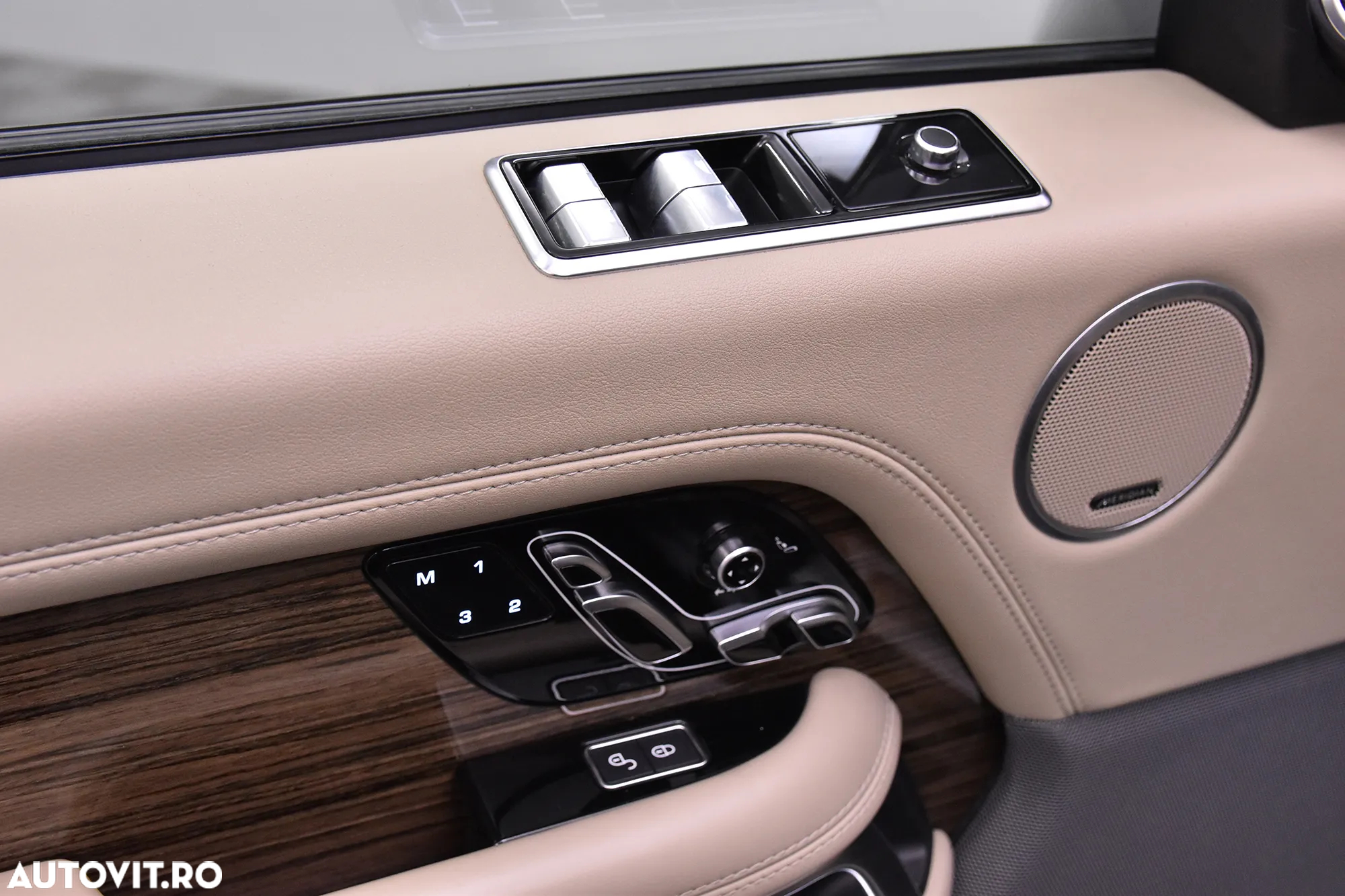 Land Rover Range Rover 3.0L SDV6 Vogue - 14