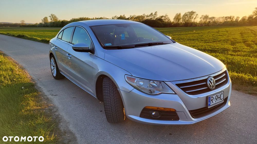 Volkswagen Passat CC - 2