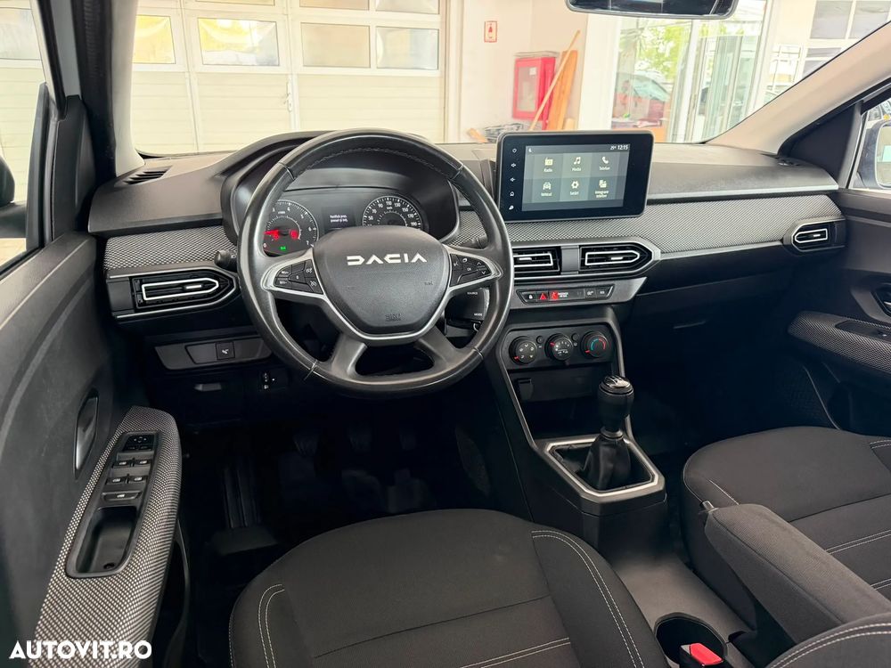 Dacia Logan TCe 90 MT5 Expression - 8