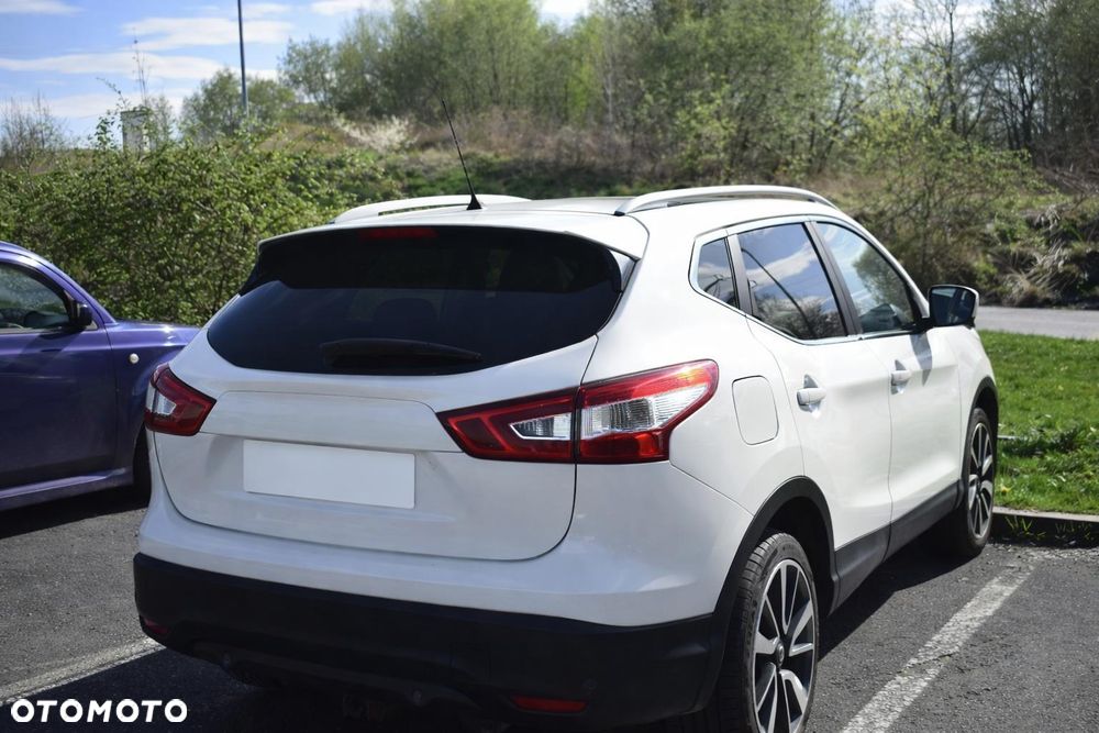 Nissan Qashqai 1.6 DCi 4x4 Tekna - 2