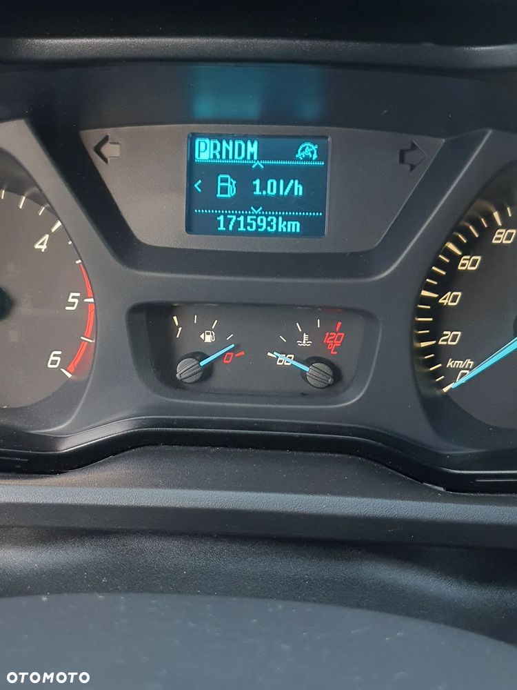 Ford TRANSIT CUSTOM - 12