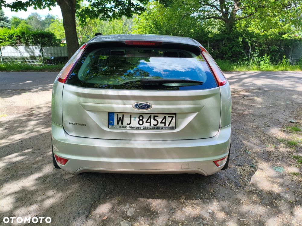 Ford Focus 1.6 Trend - 12