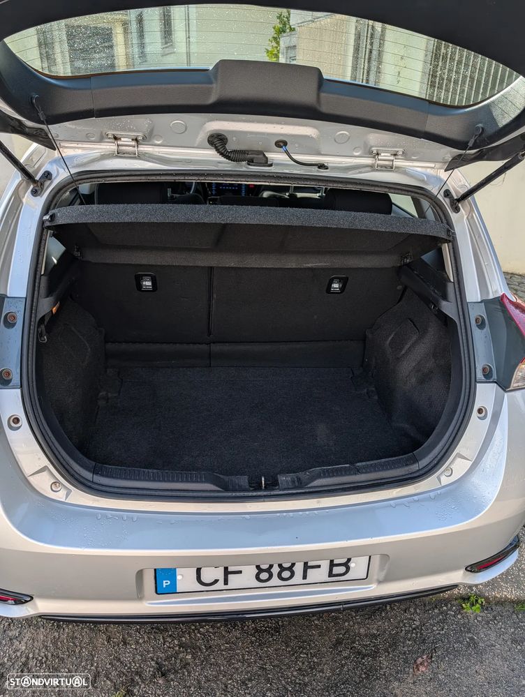 Toyota Auris 1.4 D-4D Design Edition - 10