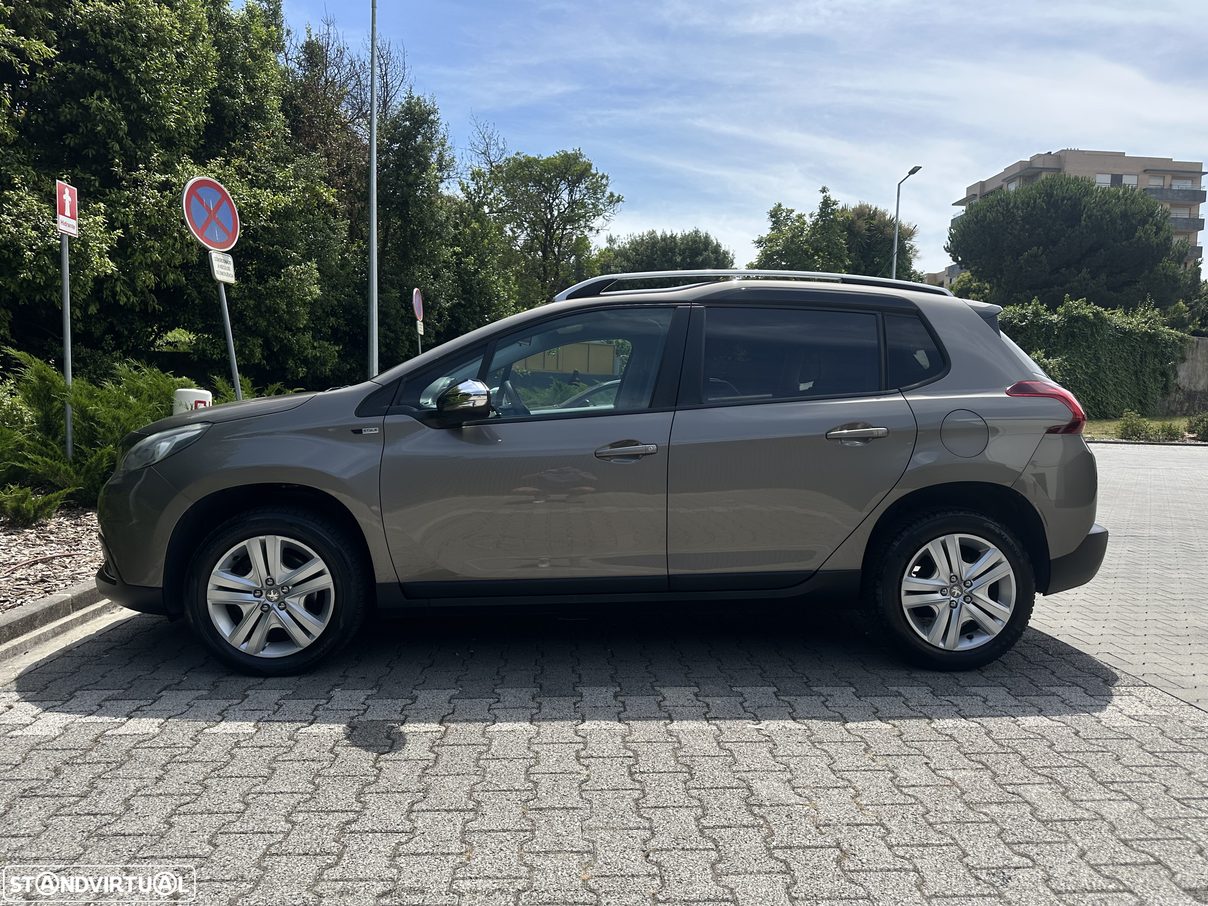 Peugeot 2008 PureTech 100 Style - 6