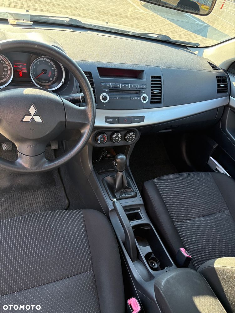 Mitsubishi Lancer 1.8 Inform - 6