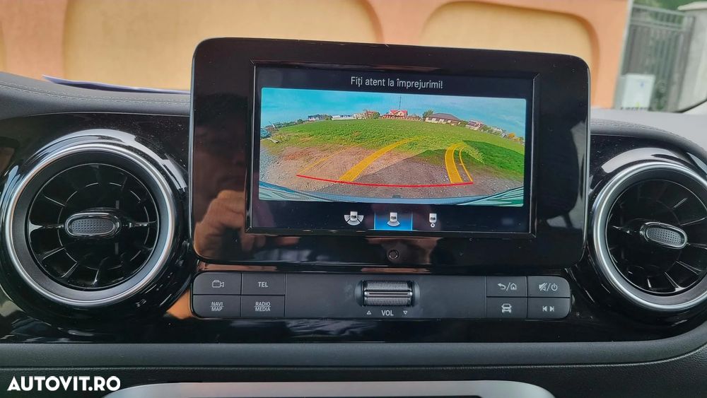 Mercedes-Benz EQT - 9