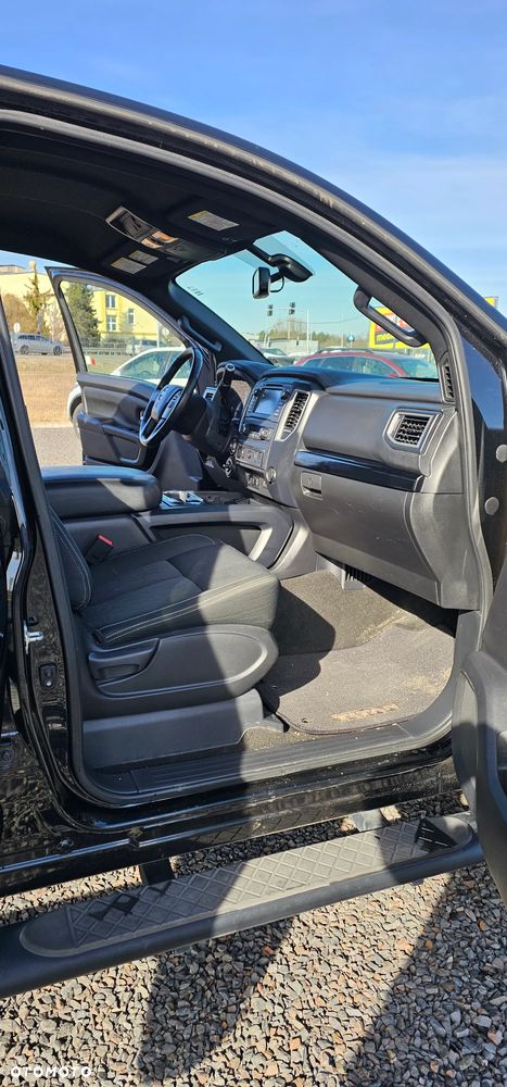 Nissan Titan ver-5-6-v8-se-crew-cab - 10