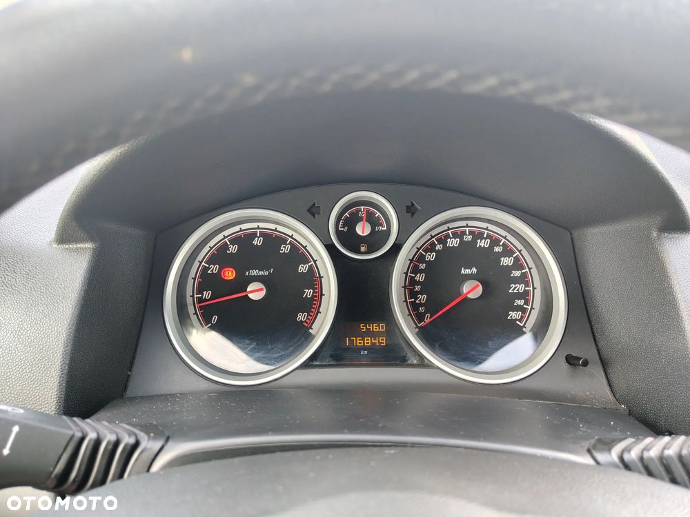 Opel Astra 1.6 Sport - 26