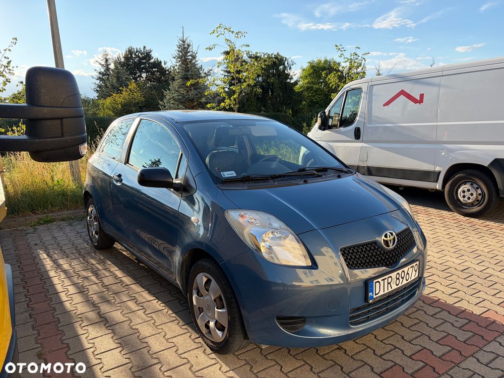 Toyota Yaris - 1