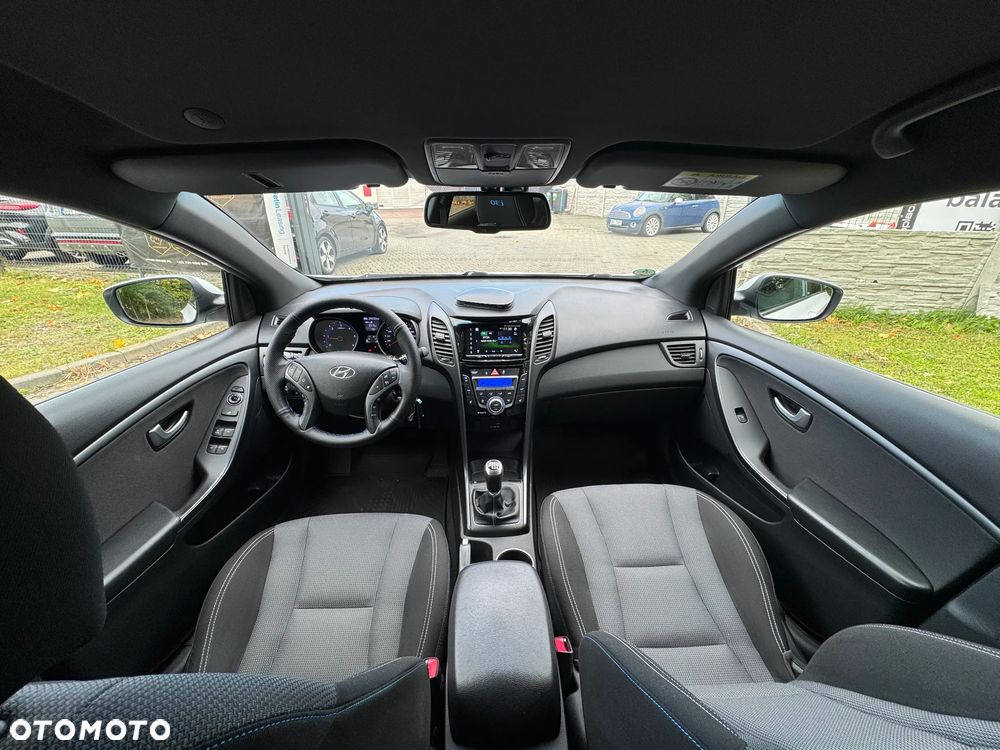 Hyundai i30 blue 1.6 CRDi Passion - 19
