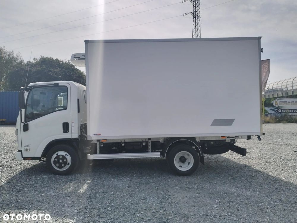 Isuzu M27 - 2