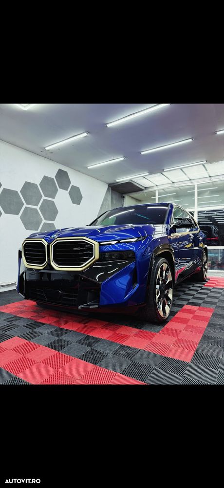 BMW XM - 1
