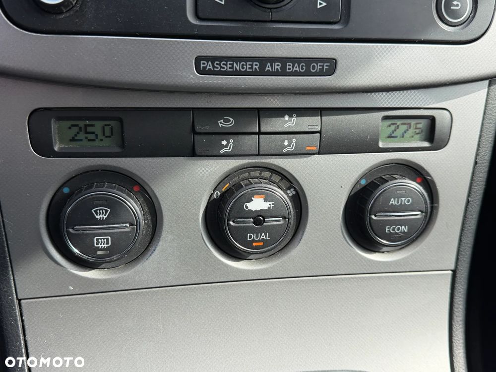 Volkswagen Passat - 31