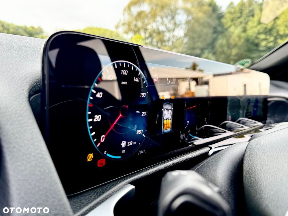 Mercedes-Benz GLB 200 d AMG Line 8G-DCT - 35