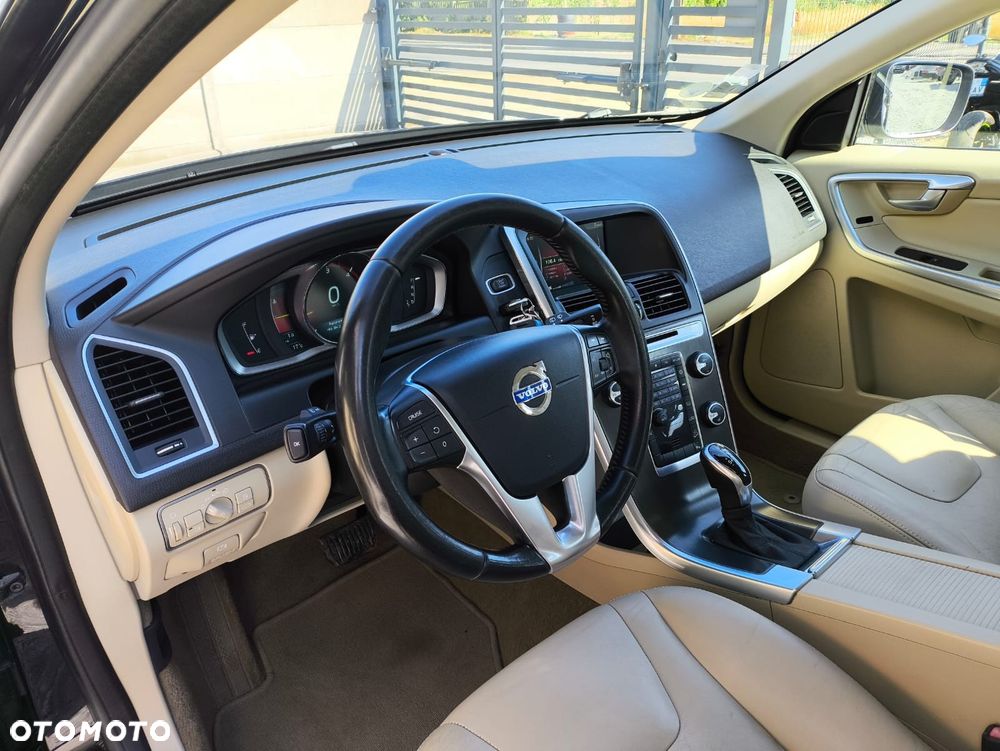 Volvo XC 60 D4 AWD Geartronic Summum - 12