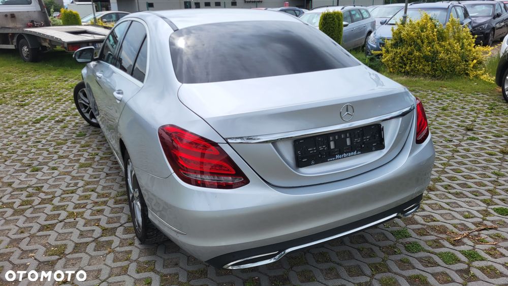 Mercedes-Benz Klasa C 180 Avantgarde - 18