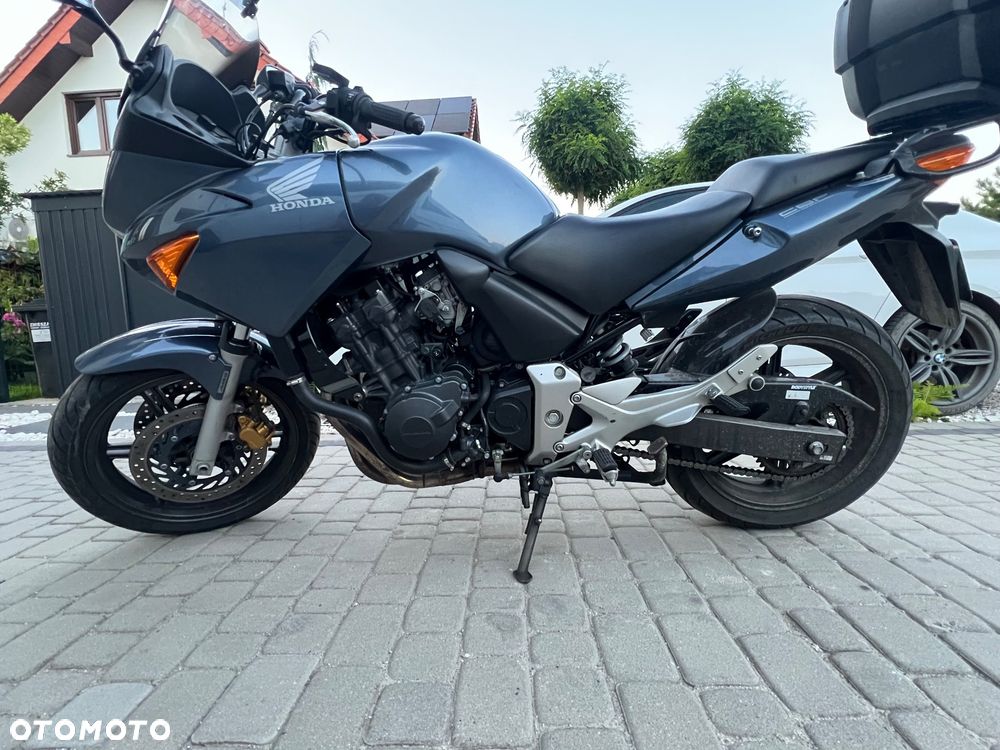 Honda CBF - 4