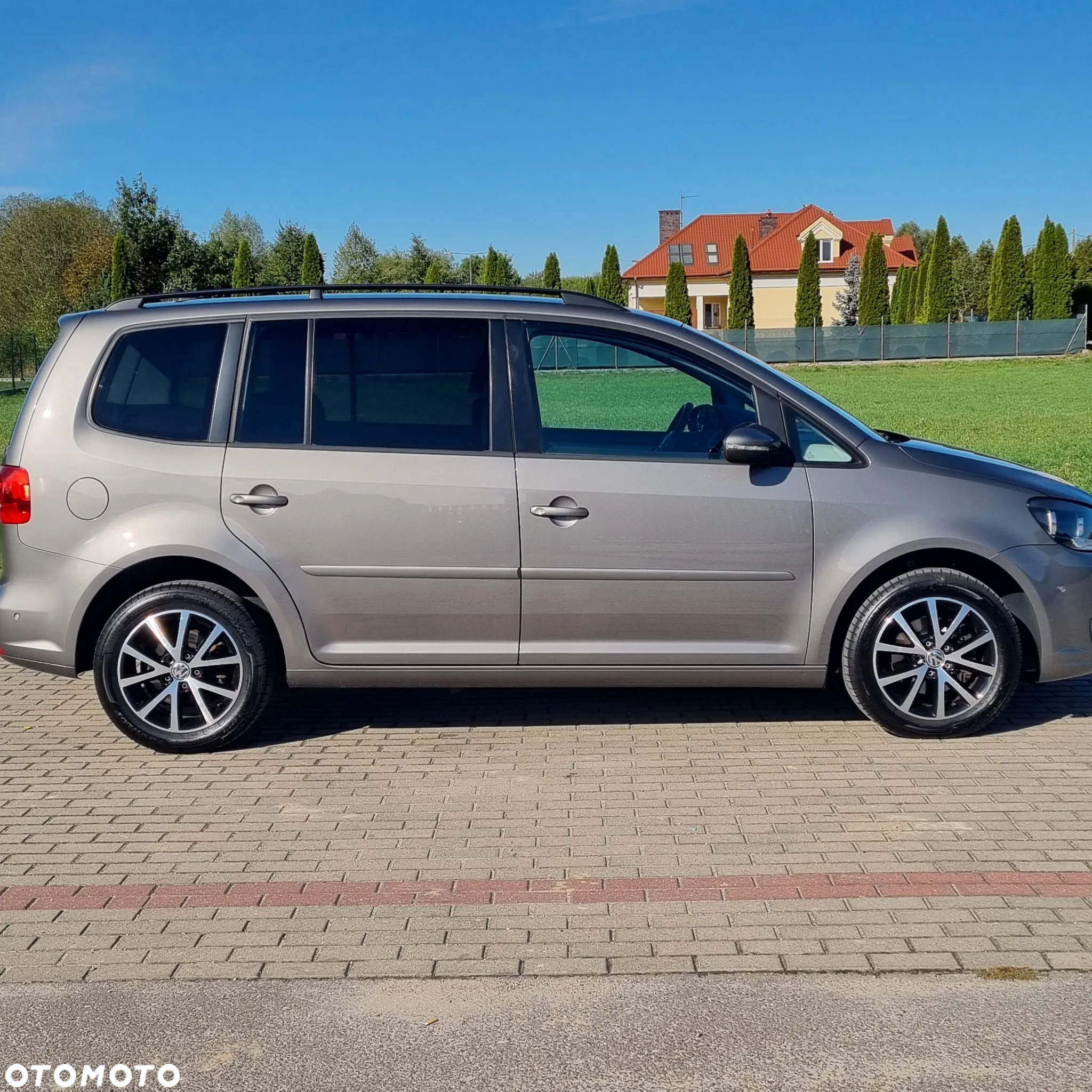 Volkswagen Touran 1.6 TDI DPF BlueMot Trendline - 3