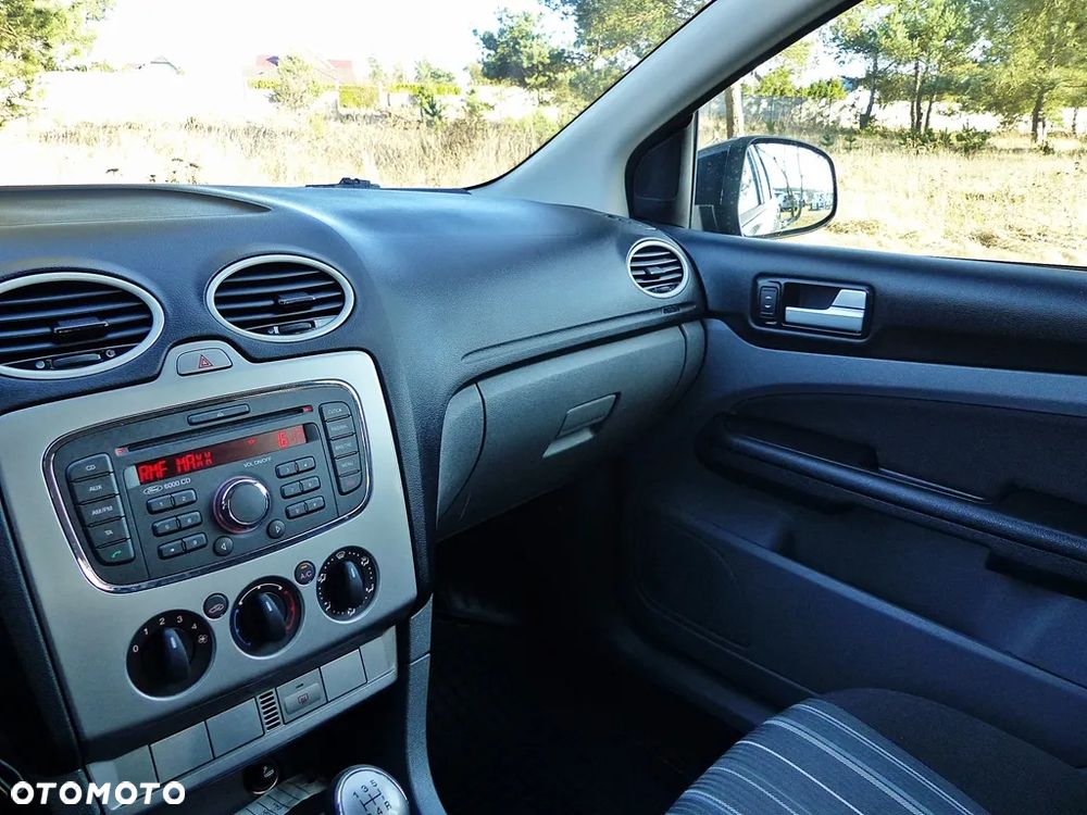 Ford Focus 1.6 Silver X - 34