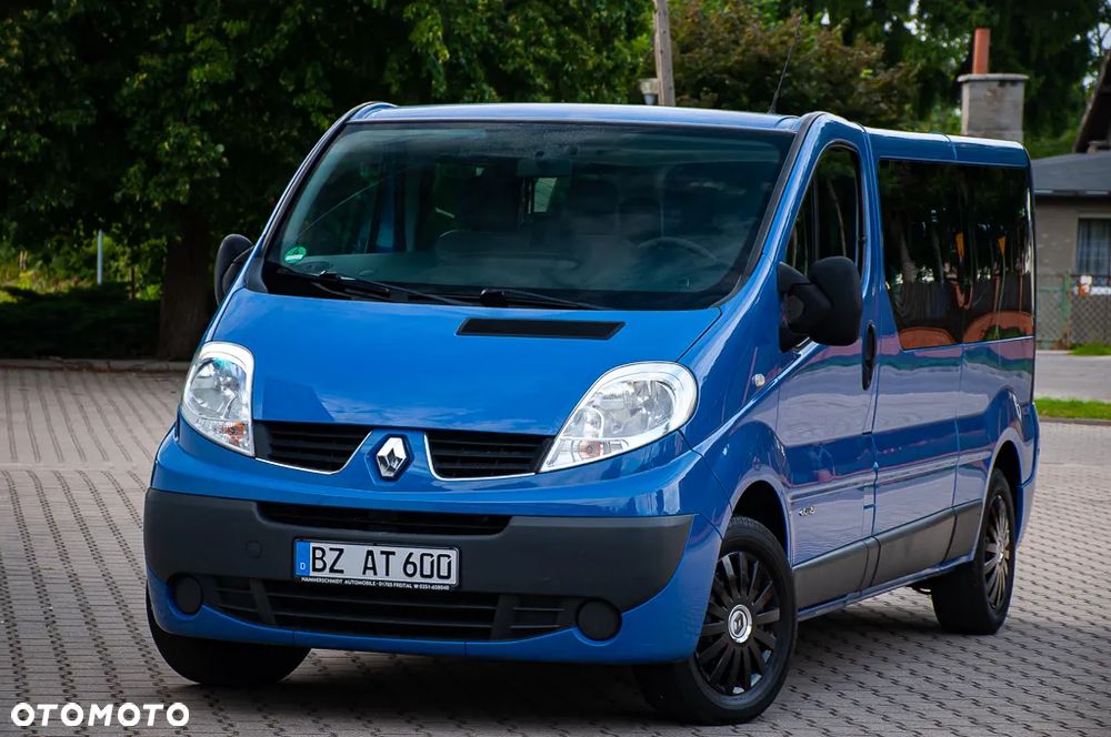 Renault Trafic 2.0 dCi 115 FAP Grand Passenger Black Edition - 13
