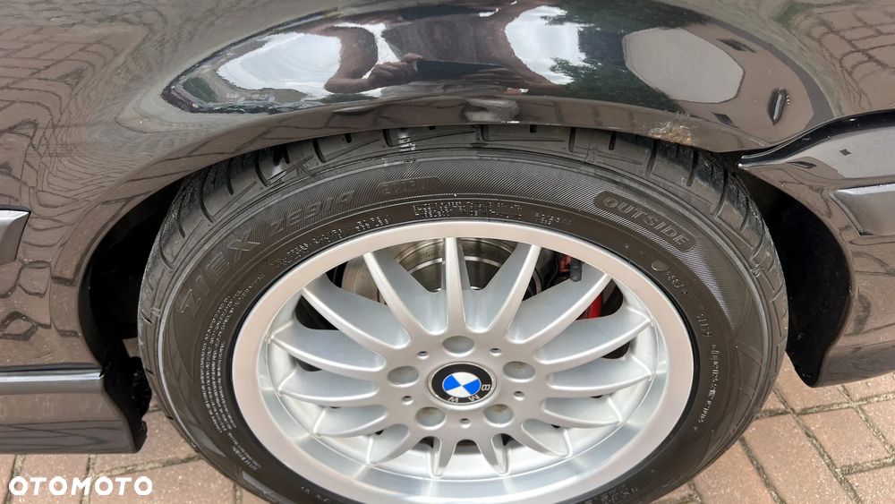 BMW Seria 3 323i - 39