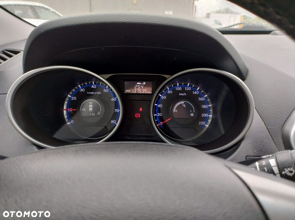 Hyundai ix35 - 15