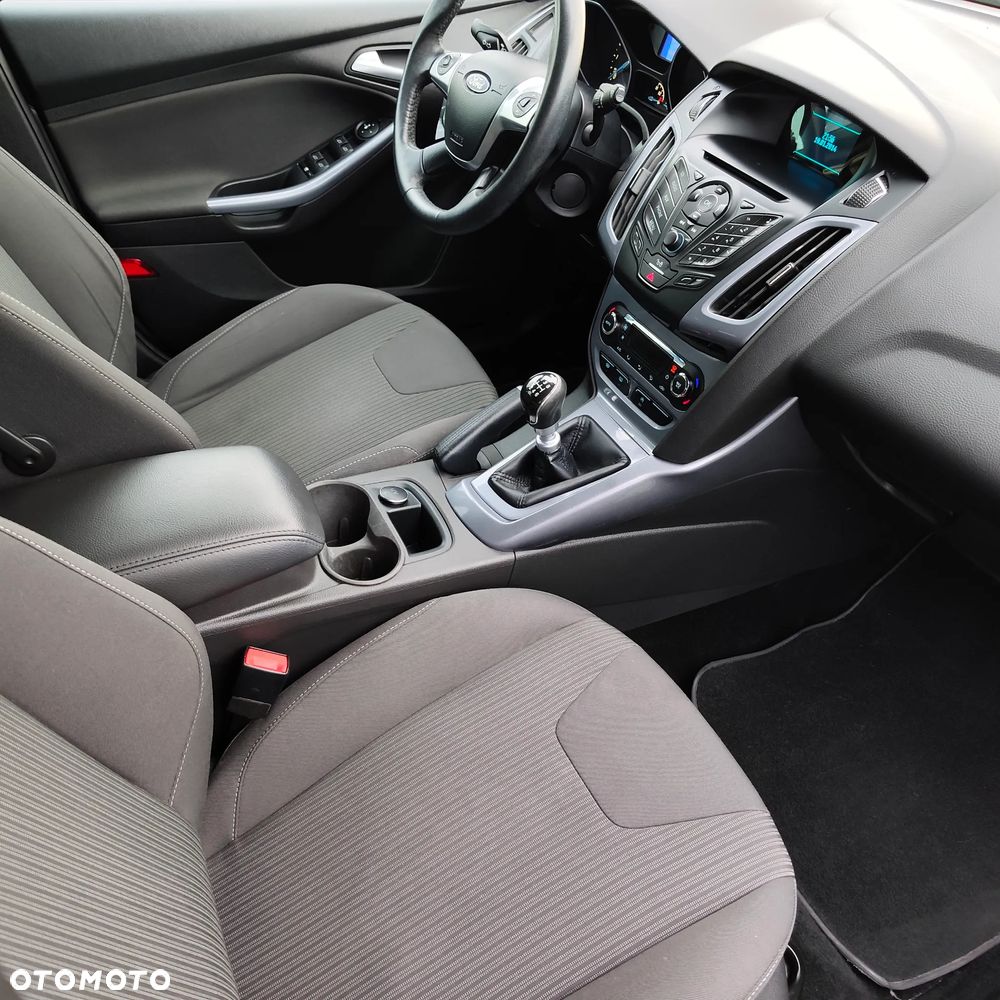 Ford Focus 1.6 TDCi DPF Trend - 8