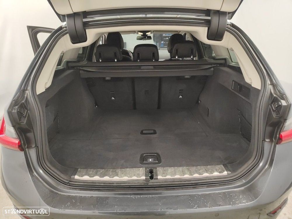 BMW 320 d Touring Auto - 14