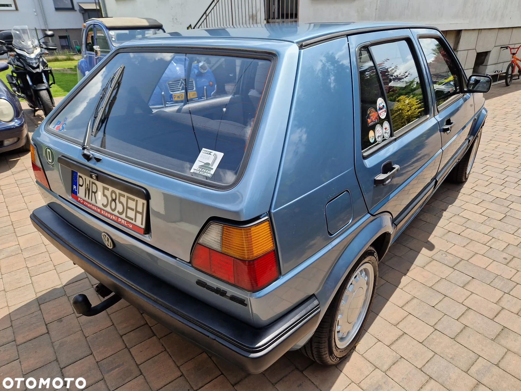 Volkswagen Golf - 2