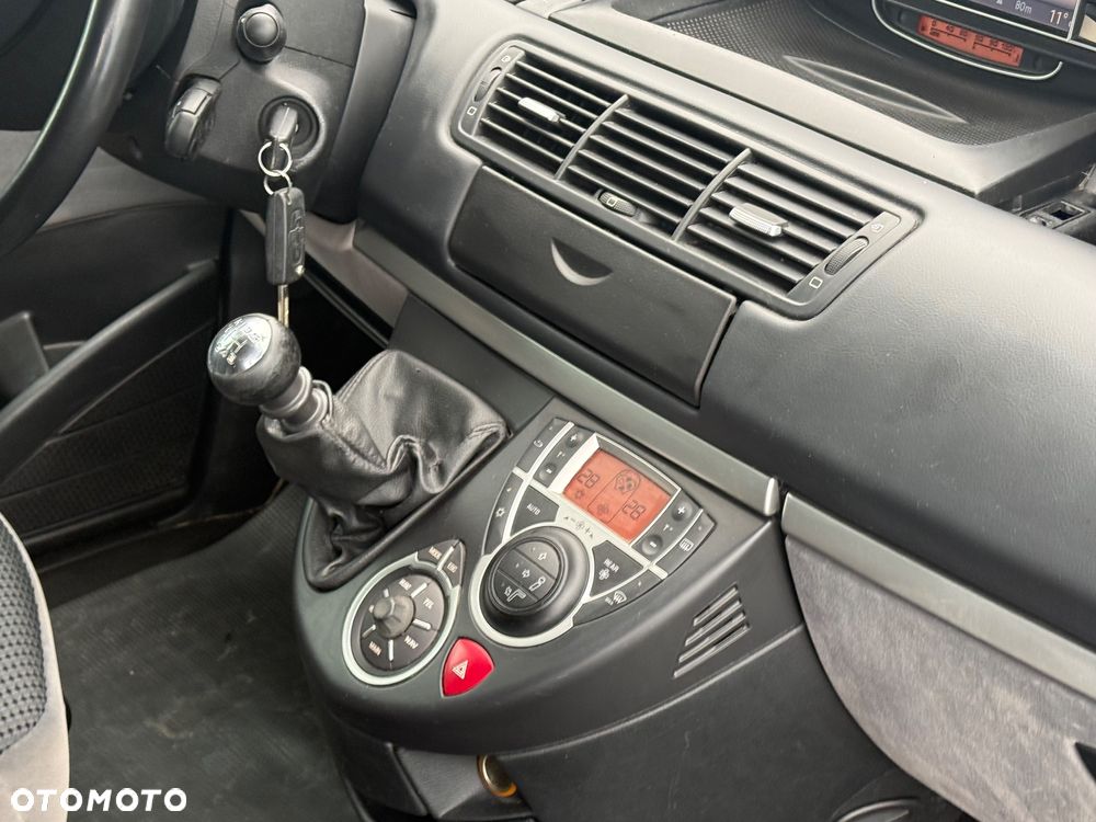 Peugeot 807 2.0 HDi Premium - 22