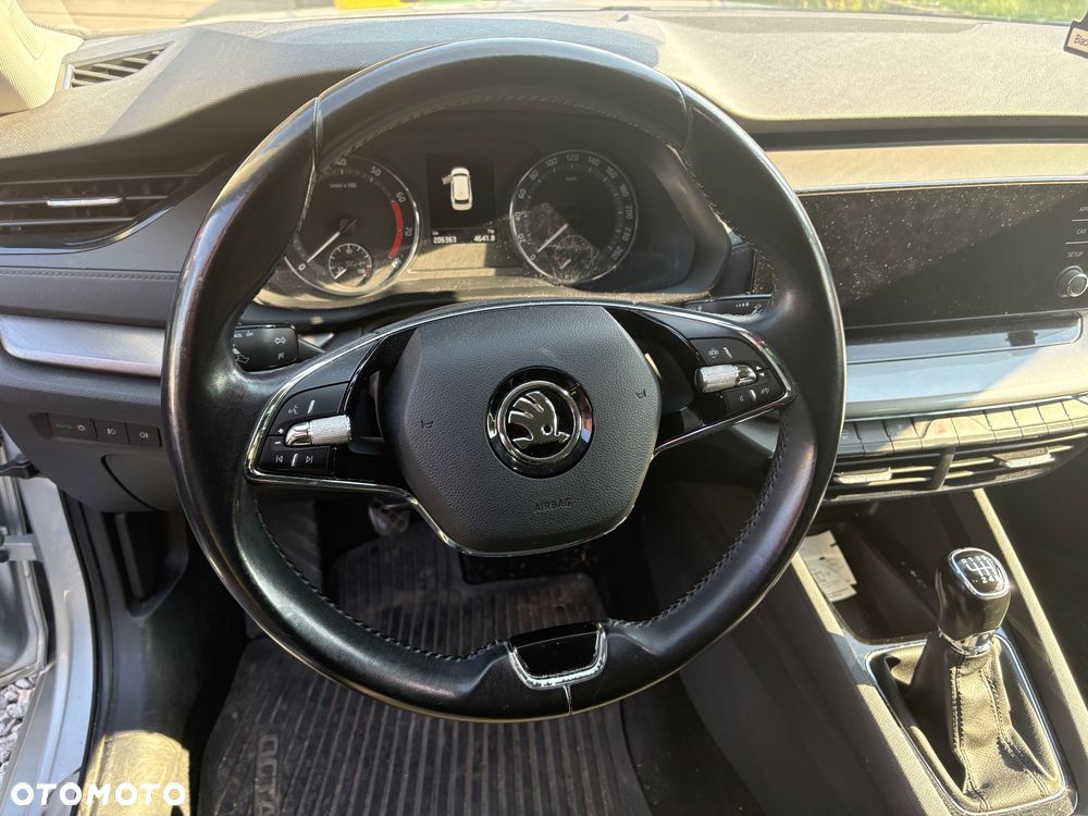 Skoda Octavia 1.5 TSI ACT Ambition - 5