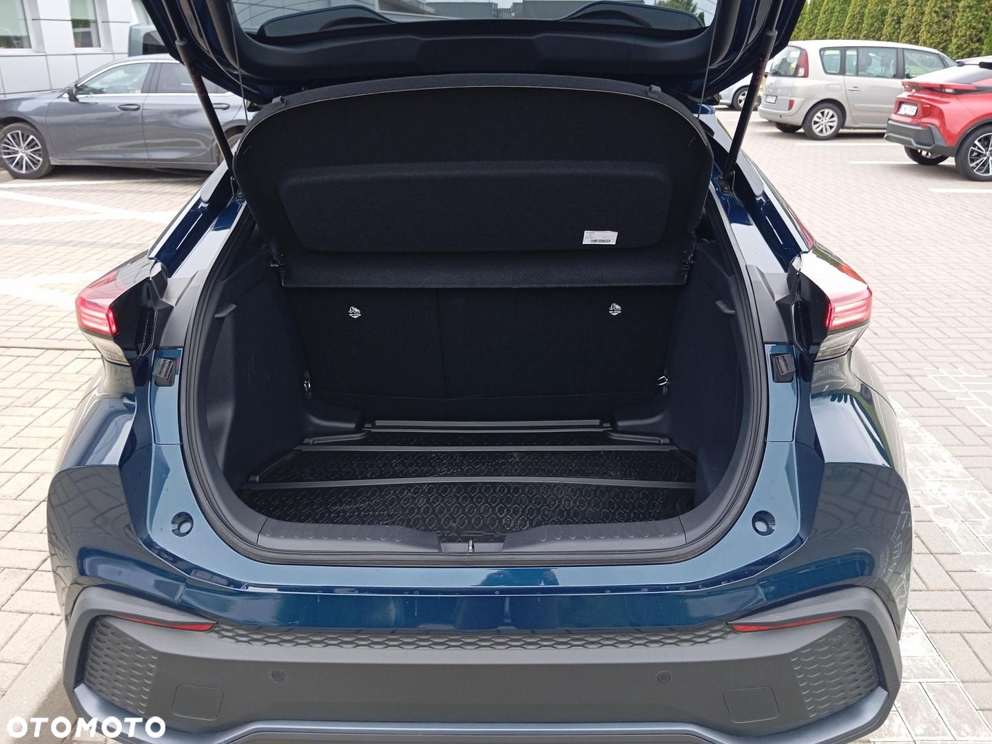 Toyota C-HR 2.0 Hybrid Dynamic Force Style - 12