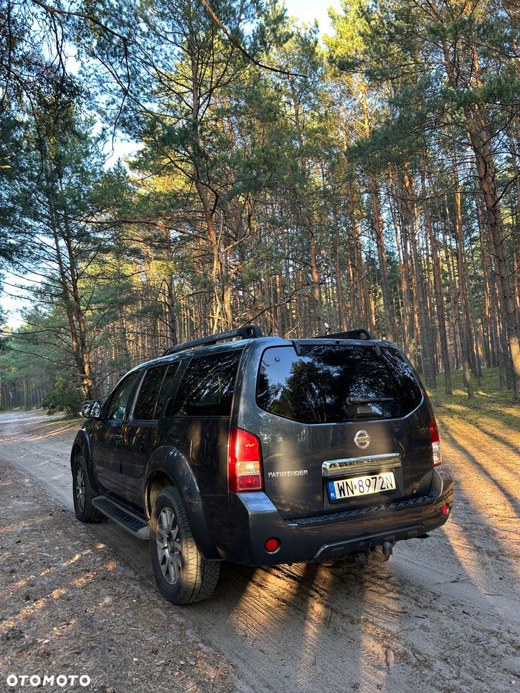 Nissan Pathfinder 2.5 D LE EU5 - 3