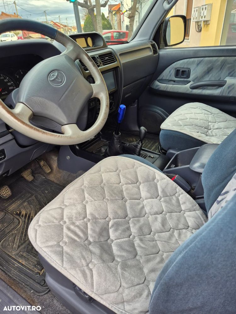 Toyota Land Cruiser - 9