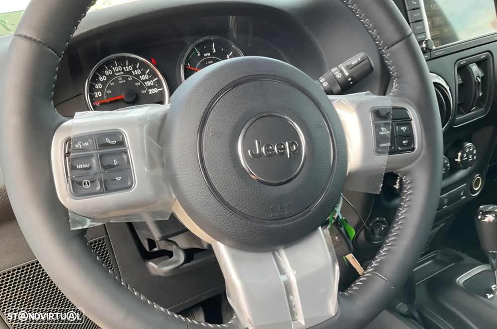 Jeep Wrangler Unlimited Hard-Top 2.8 CRD Auto Sahara - 6