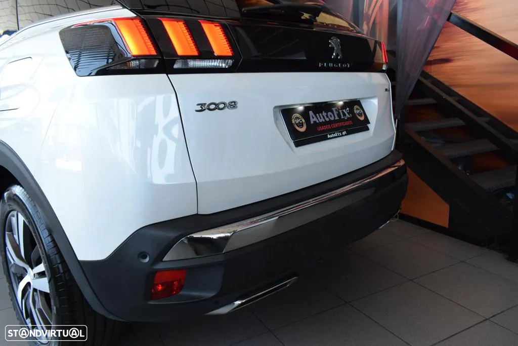 Peugeot 3008 1.6 Hybrid4 GT e-EAT8 - 53