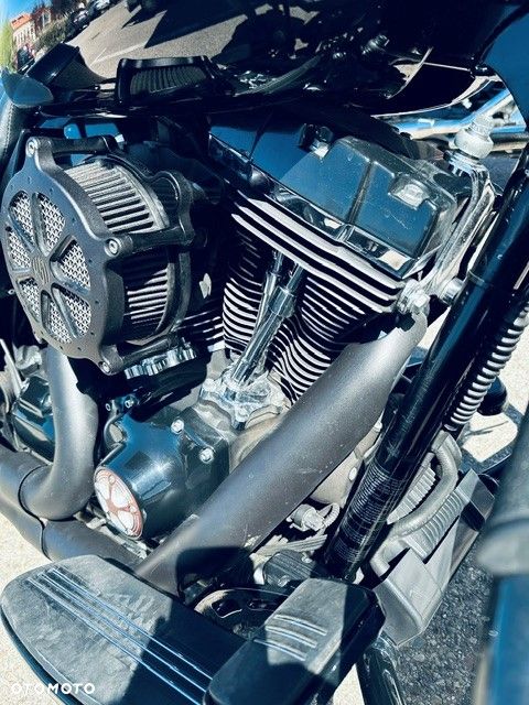 Harley-Davidson Touring Street Glide - 10