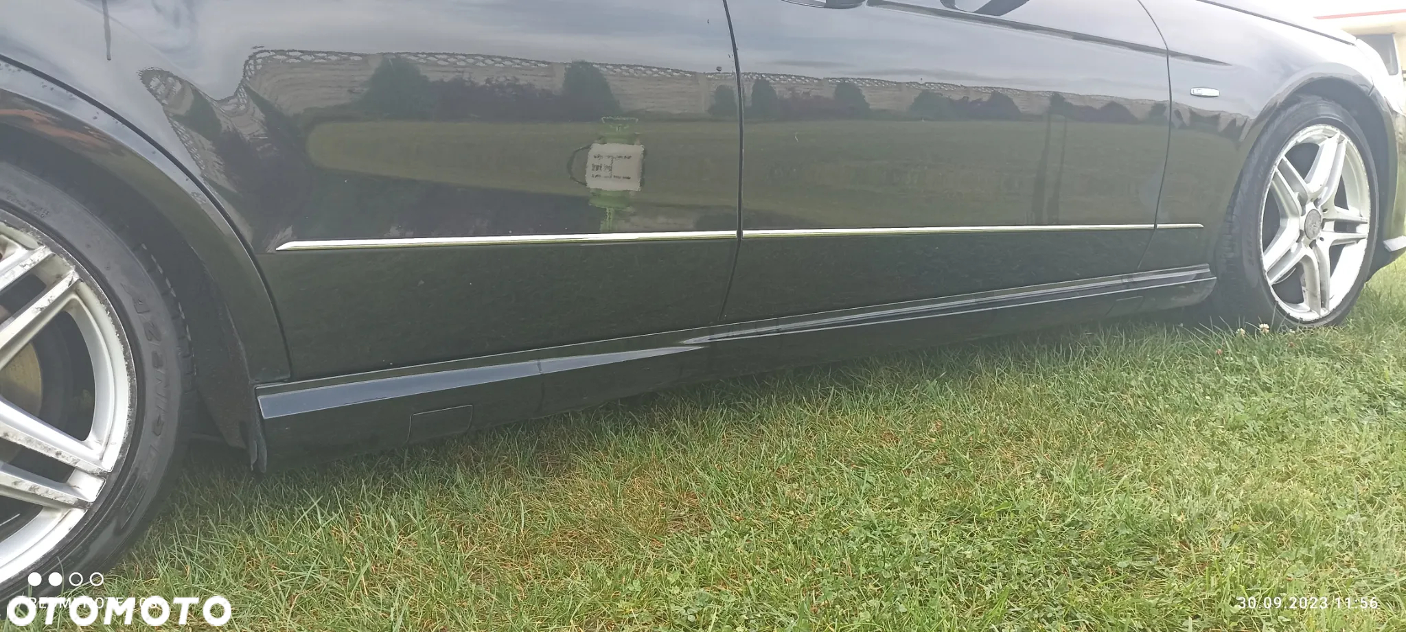 MERCEDES W212 AMG LISTWA NAKŁADKA PROGOWA 197 CZARNE - 2