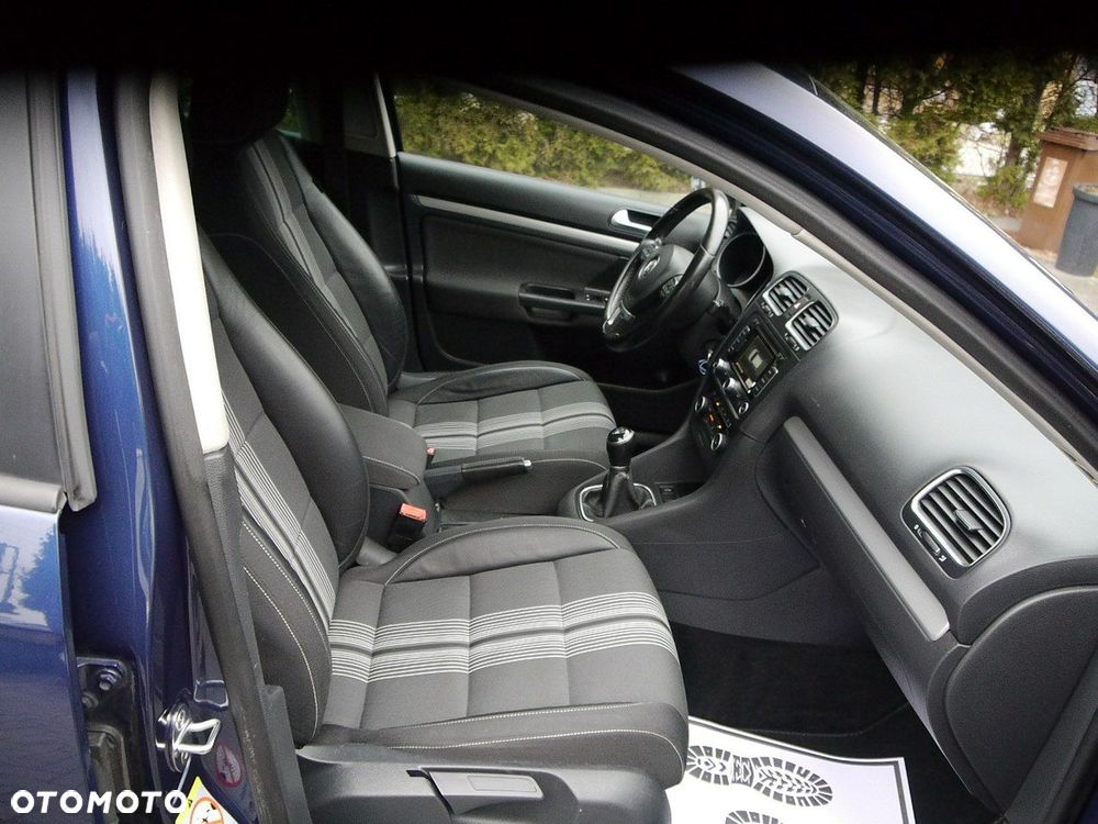 Volkswagen Golf 1.6 TDI DPF BlueMotion Technology MATCH - 26