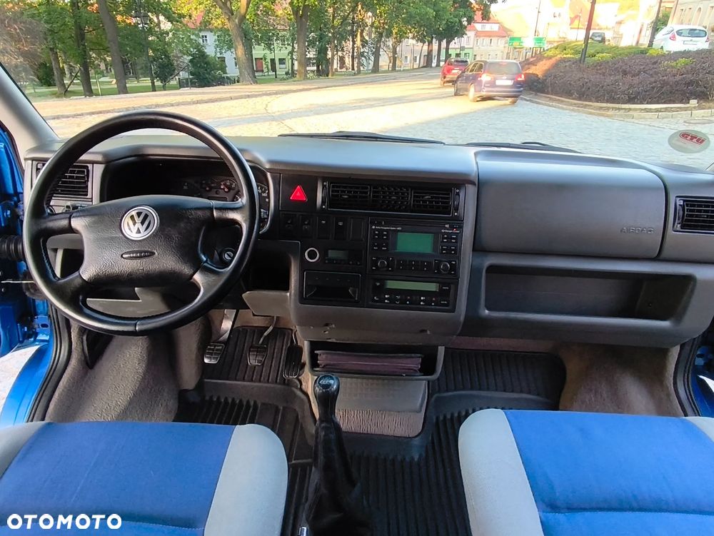 Volkswagen Multivan - 18