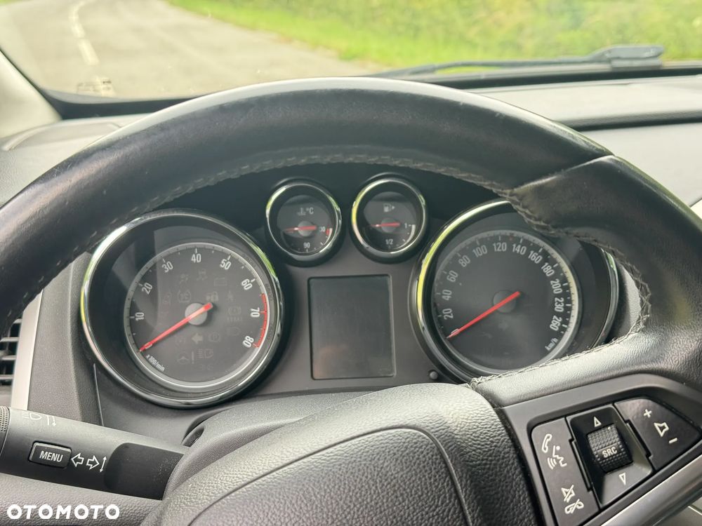 Opel Astra 1.4 T Cosmo - 17