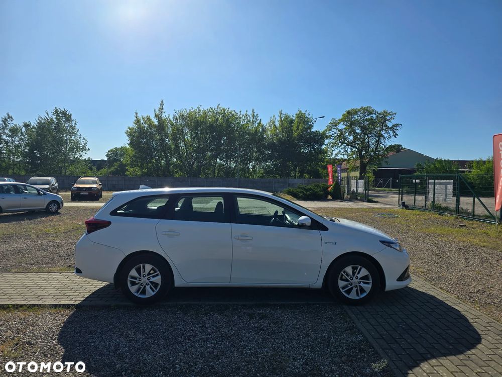 Toyota Auris 1.8 HSD Luna - 5