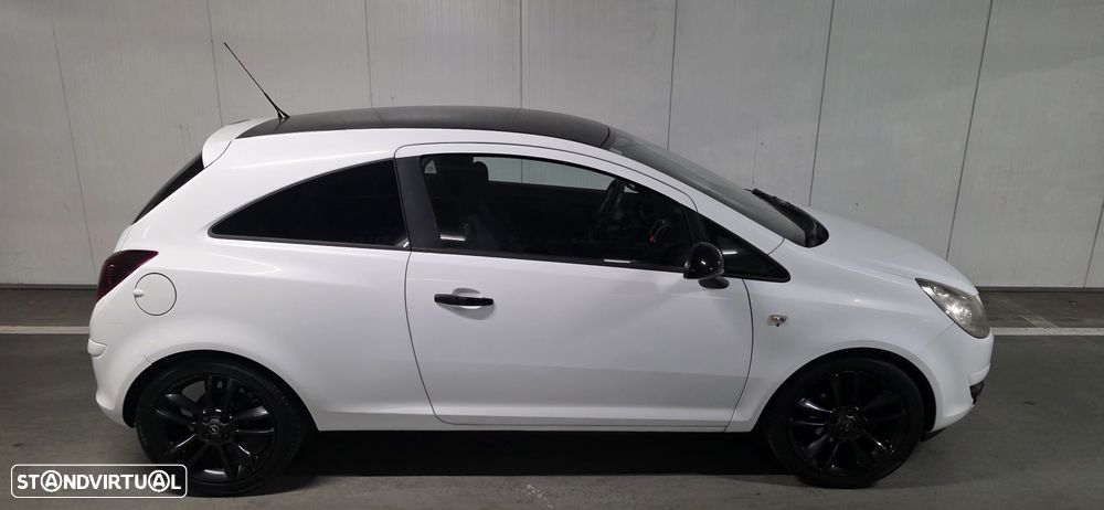 Opel Corsa 1.2 Black Edition - 10