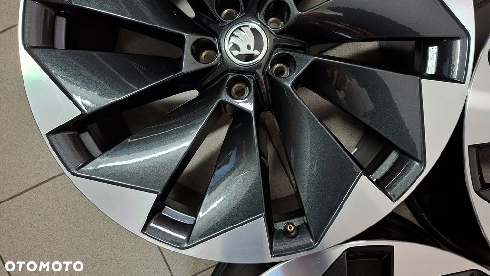 Felgi Aluminiowe 21 Skoda Enyaq IV 5x112 ET 40 Betria - 12