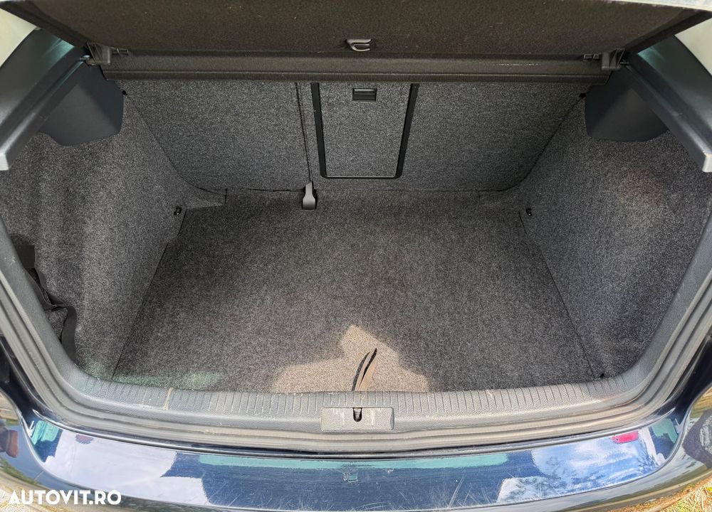 VOLKSWAGEN Golf 2012 — imagine 35